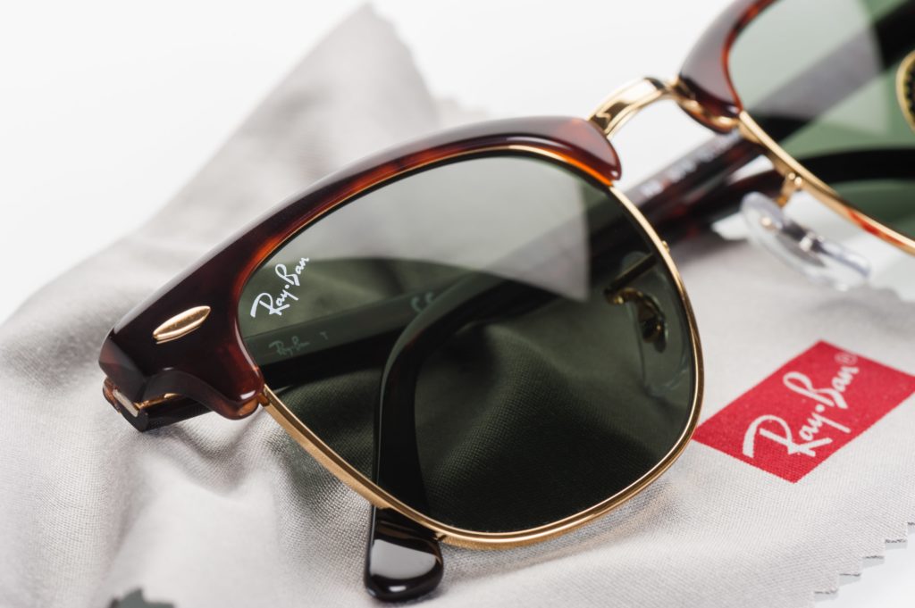 ray ban glass scratch repair